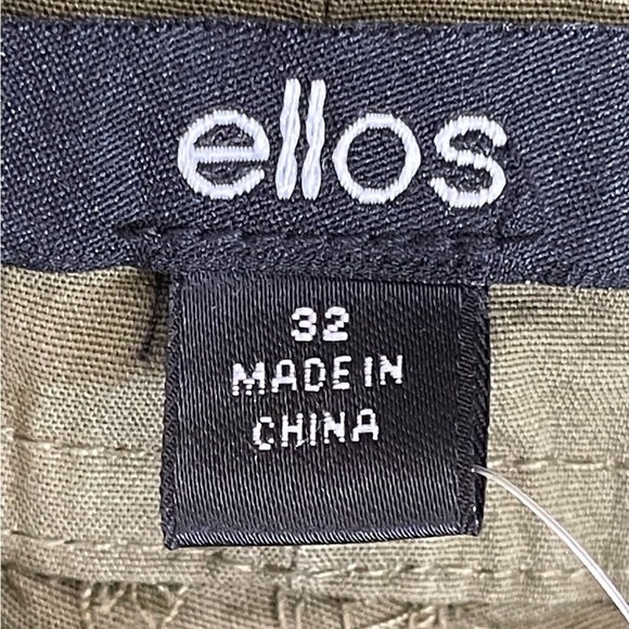 Ellos Women's Plus Size Stretch Cargo Capris size 32 3X casual army green  NWOT - Picture 13 of 16